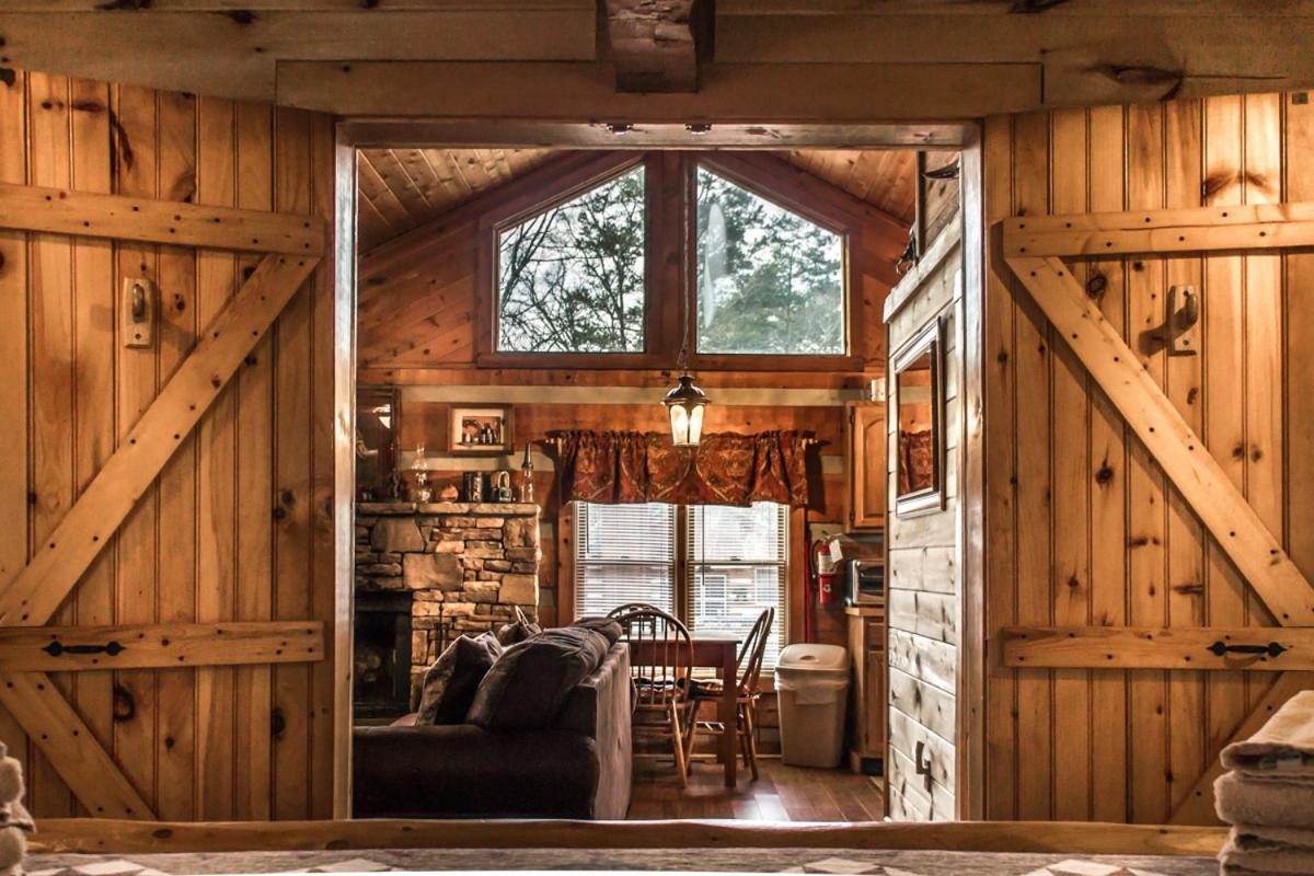 Suits Us Pigeon Forge Luaran gambar